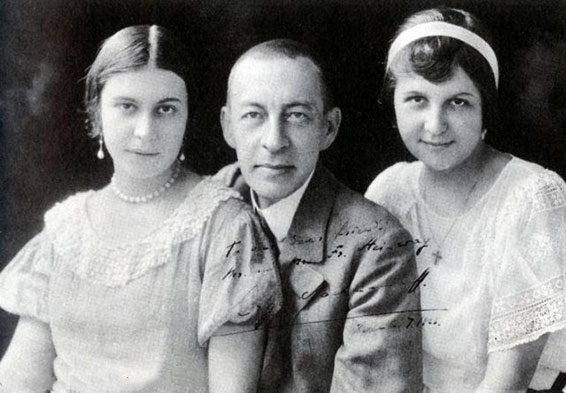 Sergueï Rachmaninov et ses filles.