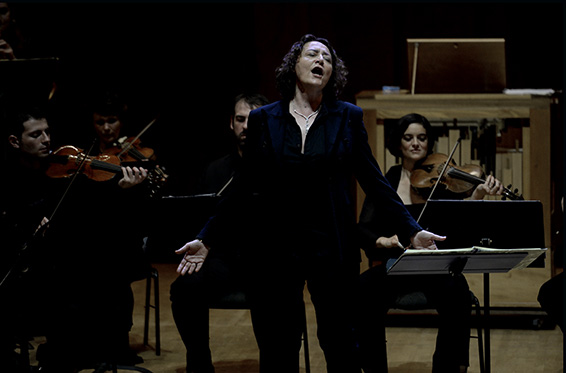 Nathalie Stutzmann. Photographie © Alain Hanel.