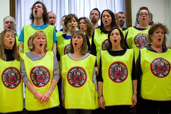 Les choristes de l'Opéra national de Grande-Bretagne en grève
