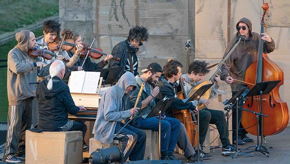 The Beggar's opera dans les jardins de William Christie. Photographie © Jay Qin.