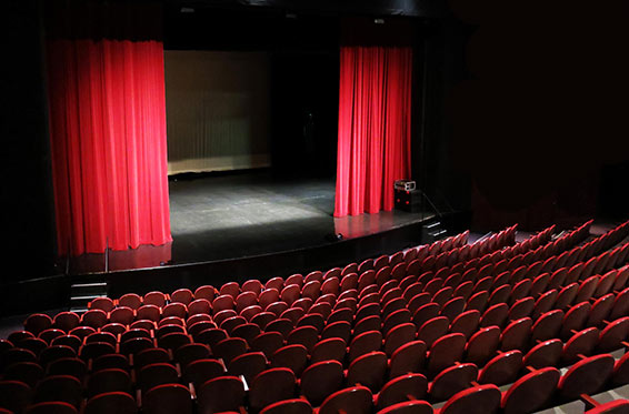 Les directrices et directeurs de lieux culturels en France solidaires des artistes ukrainiens