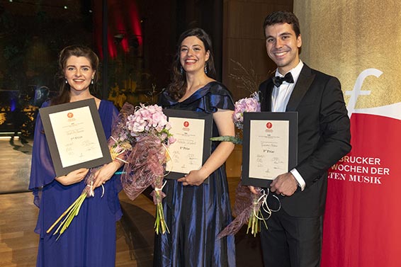 Charlotte Bowden, Mathilde Ortscheidt et Giacomo Nanni. Photographie © Cesti-Wettbewer.