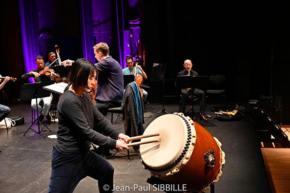 L'ORN en répétition avec ses deux invités. Photographie © Jean Paul Sibille.