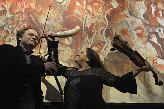 Kryštof Mařatka et Karine Leythiec. Photographie © Callioppé.