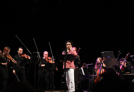 Luan Goes et Les Furiosi galante, théâtre Déjazet, Paris, 2 octobre 2025. Photographie © musicologie.org.