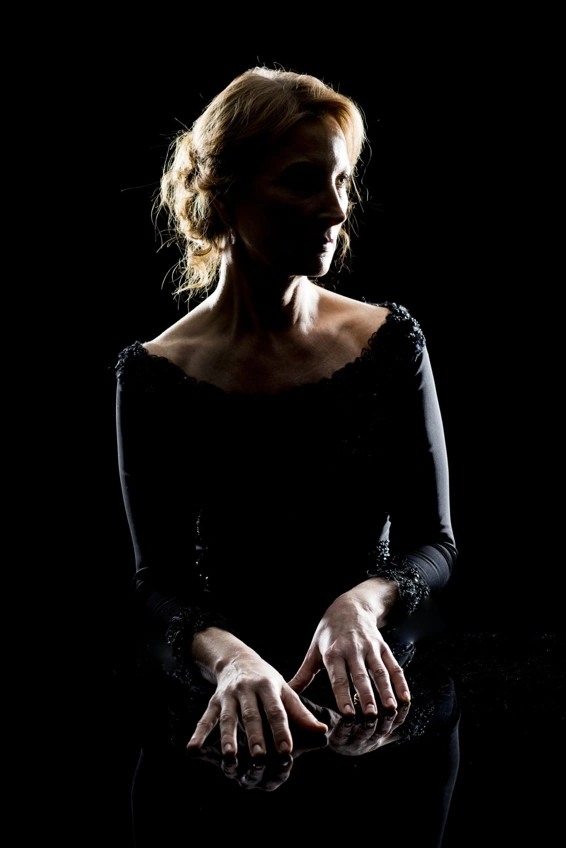 Mūza Rubackytė, Mūza Rubackytė