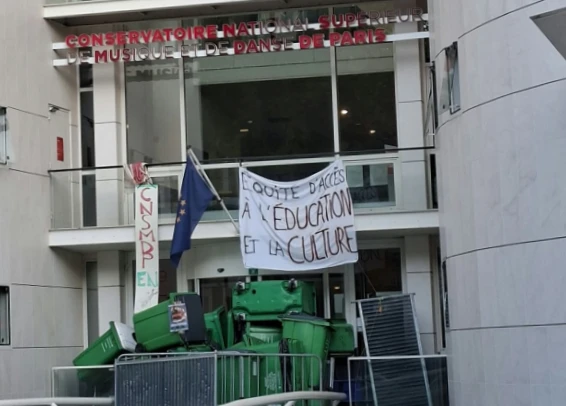 Le Conservatoire national supérieur de musique et de danse de paris est bloqué !