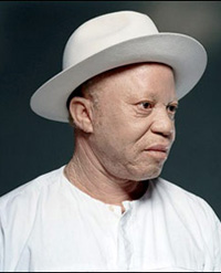 Salif Keita est Né à Djoliba au Mali le 25 août 1949.