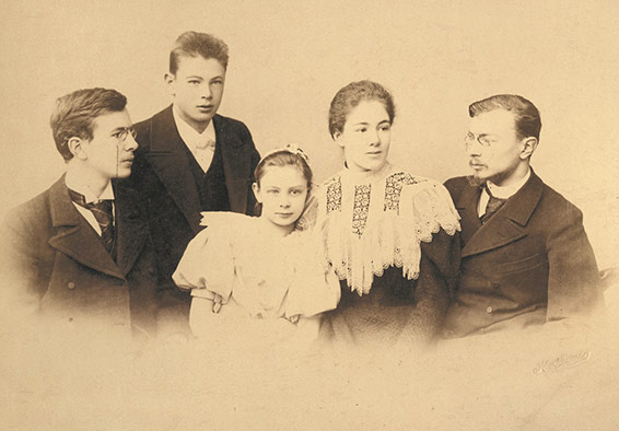 Les enfants de Nikolaï Rimski-Korsalov et de Nadjezda Nikolaïevna Purgold.