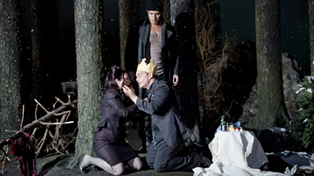 Dorothea Röschman-(Donna-Elvira), Christopher Maltman (Don Giovanni) et Adrian Sâmpetrean (Leporello). 