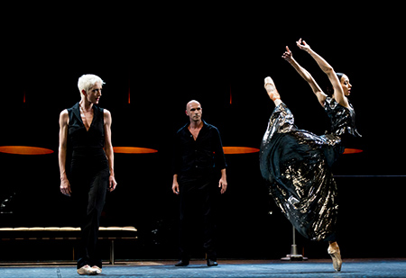 Bernice Coppieters, Gaëtan Morlotti et Diana Vishneva. Switch. Photographie © Alice Blangero.