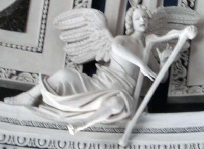 En équilibre au plafond de la cathédrale de Trèves.