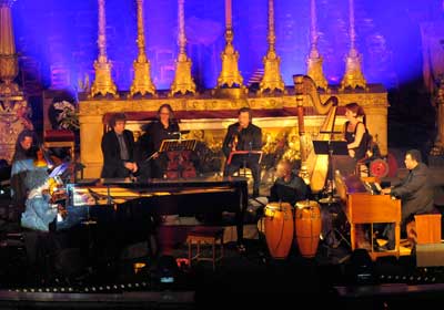 De gauche à droite : Eric Vinceno, Liz McComb (piano), Bertrand Richard, Jean-Philippe Audin, Christophe Guiot, Philippe Makaia, Harold Johnson.