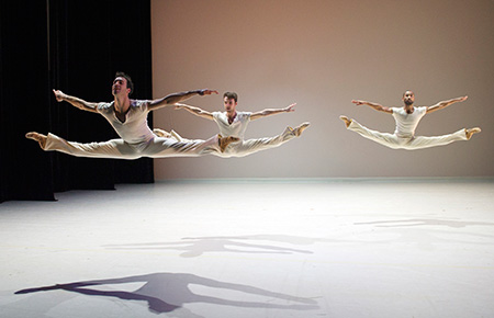 Vers un pays sage, de Jean-Christophe Maillot. Photographie © Alice Blangero