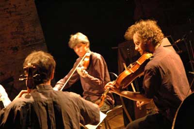Le Quatuor Béla en 2008, au Lavoir Moderne Parisien. Photo de Maxime Laporte.